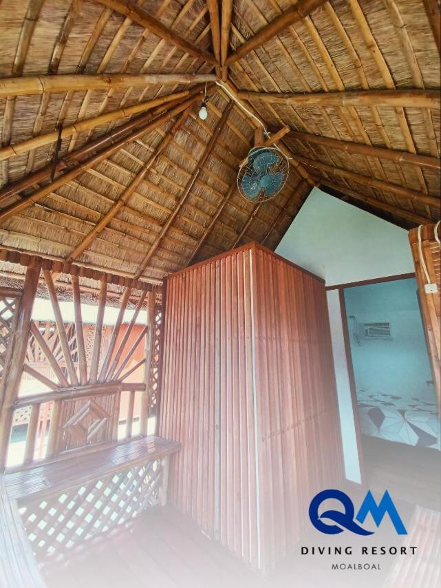 Qm Diving Resort Basdiot Bagian luar foto